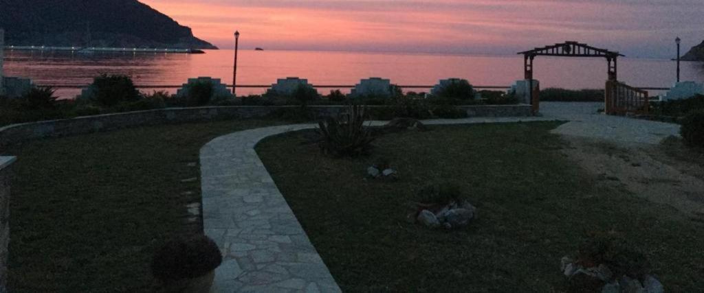 Del Sol Skopelos Ngoại thất bức ảnh